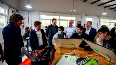 Kicillof encabezó obras renovadas de una escuela del Delta de San Fernando