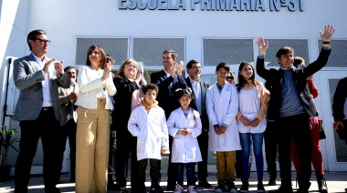 Kicillof apuntó contra Vidal en una inauguración de tres edificios escolares en San Vicente