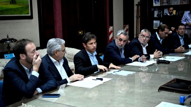 Kicillof logró que intendentes opositores se sumen a la firma de “Municipios a la Obra”