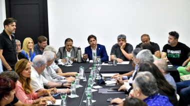 Kicillof y una cumbre de urgencia con dirigentes peronistas para respaldar el paro general