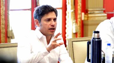 Kicillof busca dar la pelea a la “ley Ómnibus” junto a las empresas farmacéuticas