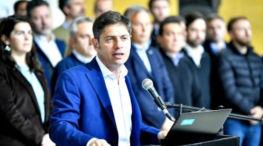 Kicillof fue hasta CABA con ministros e intendentes para reclamarle a Caputo y Milei por las deudas a Provincia