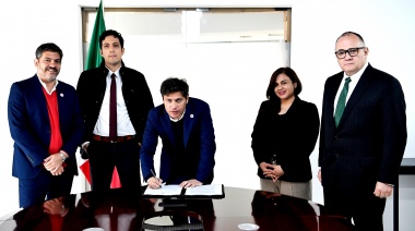 Kicillof culminó su viaje a México con la firma de un convenio de cooperación en desarrollo de litio