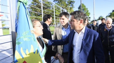 Kicillof destacó el “Estado presente” en la catástrofe de Bahía Blanca y apuntó contra la “motosierra” de Milei