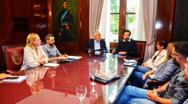 Con ayuda de Provincia, Alak construirá dos nuevos centros de salud en La Plata