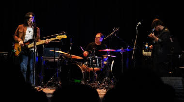 Emocionante noche en el Teatro de Magdalena: se presentó Lolo Fediuk Luna