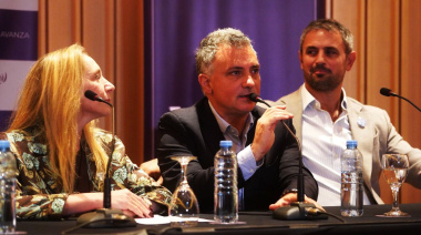 Pareja apuntó a los que se quejan de los candidatos y aseguró que “cuestionan al Presidente”
