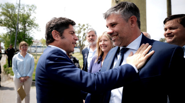 Kicillof visitó a Hourcade, habló de obras públicas y se diferenció de la “Argentina de Milei”