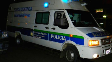 Motochorros asesinos empujaron a una motociclista que chocó contra una casa y murió