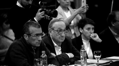 Desafío a la oposición: los voceros de Kicillof piden ideas para financiar el fondo municipal