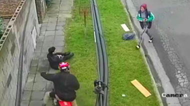 Motochorros de cacería en Morón: exhausta por la persecución, cayó en la acera y se rindió