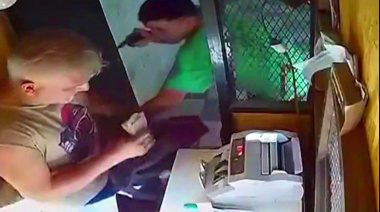 Robo canguro: con sorprendente salto eludió la seguridad y se llevó la recaudación de una metalera