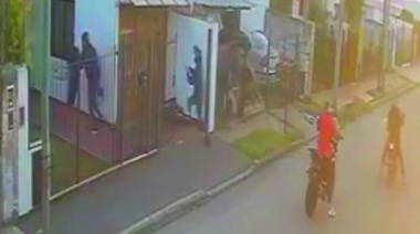 Motochorros lo siguieron hasta el patio de la casa para golpearlo y robarle el vehículo