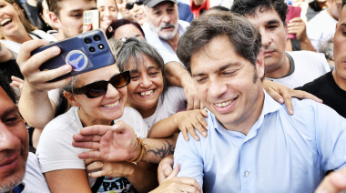 La policía reprimiendo y Kicillof sonriendo para las fotos: qué dejó la marcha contra la Reforma Laboral