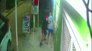 Le robaron el auto y la hija quedó en medio del brutal ataque de pirañas