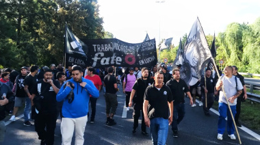 Se sumaron al paro: trabajadores de FATE cortaron la Panamericana y la Autopista Buenos Aires - La Plata