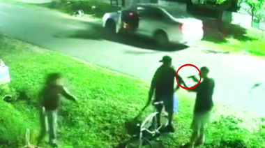 Una pareja de adolescentes fue asaltada por rateros conocidos que les robaron hasta la ropa