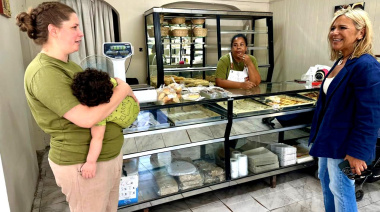 El Municipio de Brown acompañó la reapertura de una histórica panadería