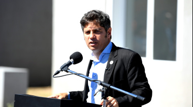 A un año de la tragedia, Kicillof inauguró obras en Bahía Blanca y cruzó a Milei de cara al 2027