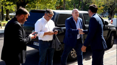 Kicillof recibió a intendentes y desde el radicalismo llevaron su propia agenda de reclamos