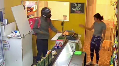 Rápidos y feroces: en tiempo récord y con mochilas de Pedidos Ya! asaltan comercios en Mar del Plata