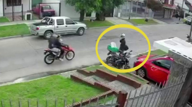 "Dame todo que te meto un tiro": motochorros asaltaron a un mensajero en Quilmes