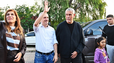 En medio de la danza de nombres, Larroque bendijo a Ferraresi como sucesor de Kicillof en la Provincia