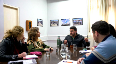 Egüen articuló acciones con jefes regionales por la seguridad escolar y la finalización de la Secundaria N° 8