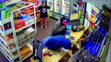 Violentos encapuchados asaltaron un supermercado en Mar del Plata