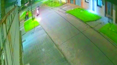 Con amenazas y en 10 segundos, le robaron a un delivery en La Plata