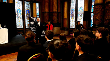 Alak encabezó el simulacro del Modelo ONU con 350 estudiantes en el Palacio Municipal