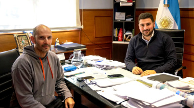 Egüen formalizó la creación del primer Archivo Histórico Municipal Digital en la historia de 25 de Mayo