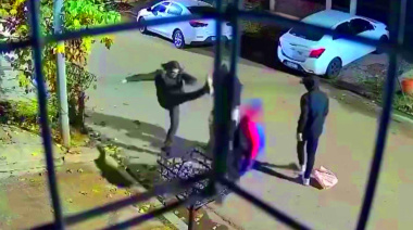 "Piraña" se le hizo el amigo y para robarle le tiró una patada a la cabeza