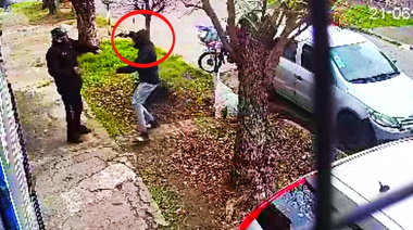 Armados y en ojotas, le robaron la moto a un trabajador de Pedidos Ya!