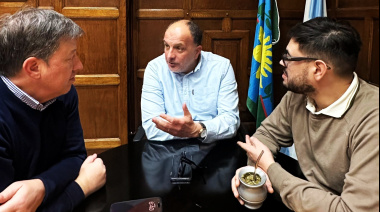 Tres intendentes vecinalistas unen reclamos en el sur bonaerense y se le plantan a Kicillof y Milei