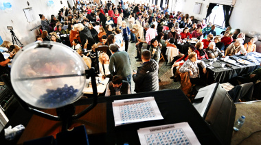 Bingo en La Plata: más de 350 adultos mayores participaron por grandes premios