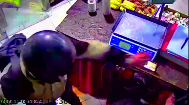 Motochorros asaltaron un autoservicio en Mar del Plata