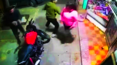 Kiosquero intentó detener una pelea y le destrozaron el comercio en Merlo