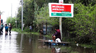 Bronca en Esteban Echeverría: vecinos reclaman por falta de luz y calles intransitables por la lluvia