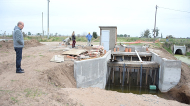 Zurro supervisó obras hídricas en Pehuajó y reclamó a Milei por la deuda con la Provincia