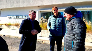 Hourcade recorrió pymes en Bartolomé Bavio y reafirmó el impulso al Parque Industrial de Magdalena