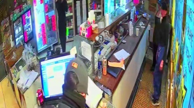 Encapuchados y en menos de un minuto, robaron una panadería en Virreyes