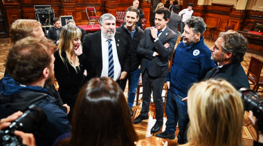 La Liga de Intendentes se movilizó al Congreso contra la Ley de Tierras y mostró músculo político