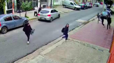 Robaron el auto de una familia y se llevaron al hijo adolescente