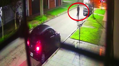 Noche de terror en La Matanza: le intentó robar y se lo llevó colgado del auto
