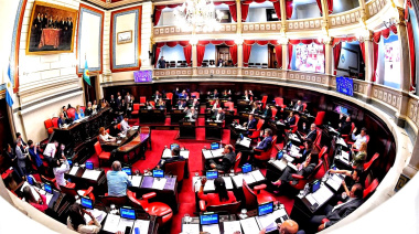 Una comisión del Senado traba el proyecto de reelecciones indefinidas de Kicillof