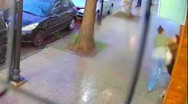 Empleada descubrió y peleó con una mechera en un local de Villa Devoto