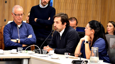 En medio de la crisis de IOMA, Kreplak dio la cara en el Senado bonaerense y defendió la gestión