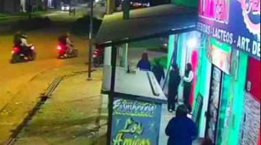 Disparos y culatazos para robar la moto de una pareja