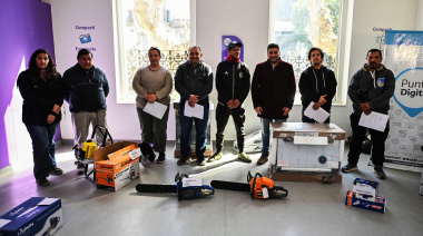 Impulso al sector productivo en 25 de Mayo: Egüen otorgó microcréditos y equipamiento a PyMEs locales